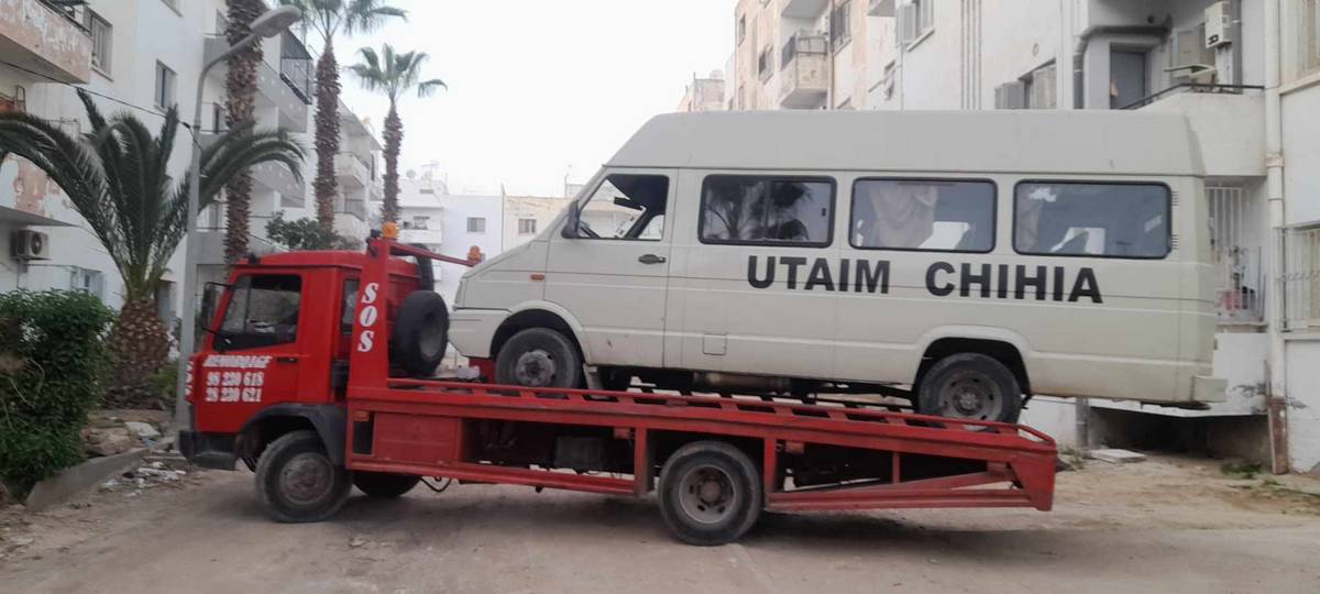 صفاقس : تلاميذ الاتحاد التونسي لاعانة الاشخاص القاصرين ذهنيا فرع الشيحية  بدون حافلة  