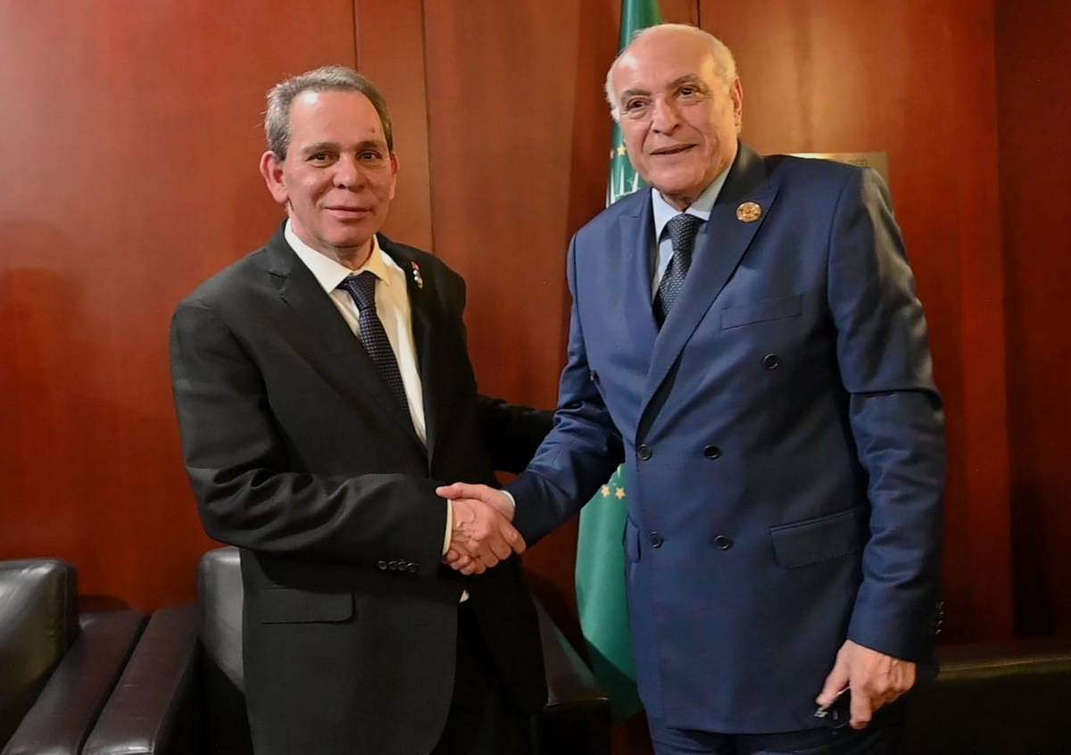 رئيس الحكومة يستقبل وزير الشؤون الخارجية الجزائري.