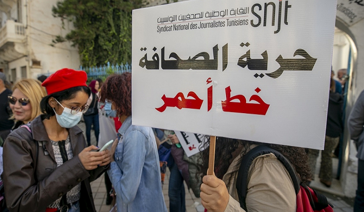 النقابة الوطنية للصحفيين  تواصل سياسة القضاء التونسي في سجن الصحفيين  يمثل انتهاكا خطيرا يستهدف حرية الصحافة والتعبير