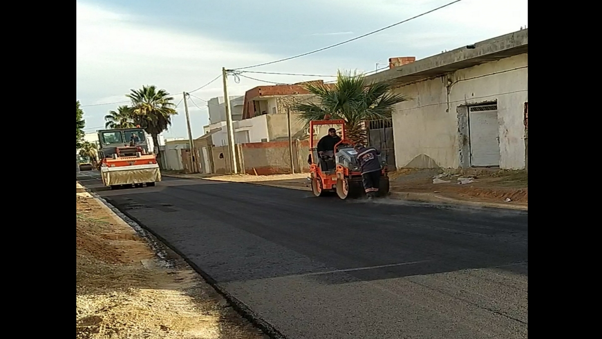 صفاقس : تقدم مشاريع تعبيد الطرقات ببلدية ساقية الزيت