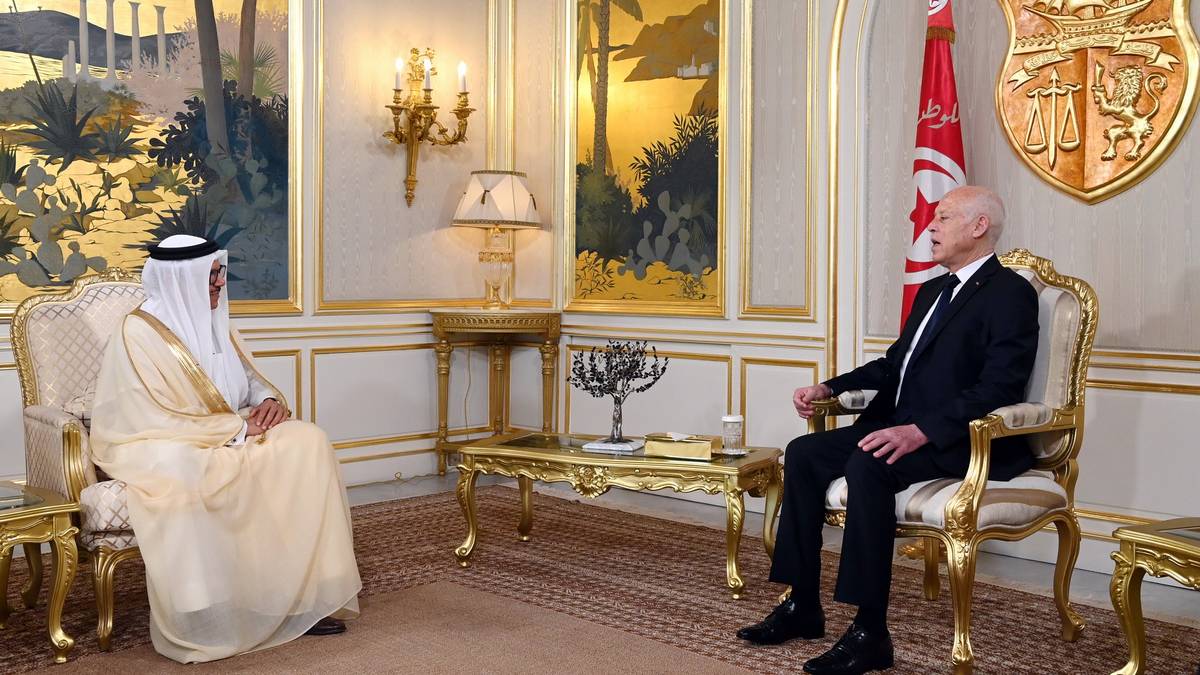 رئيس الجمهورية يستقبل وزير خارجية مملكة البحرين.