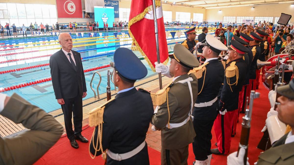 زيارة غير معلنة لرئيس الجمهورية قيس سعيد إلى المسبح الأولمبي برادس