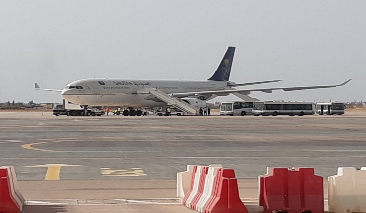وصول أولى رحلات عودة الحجيج إلى مطار صفاقس طينة الدولي.
