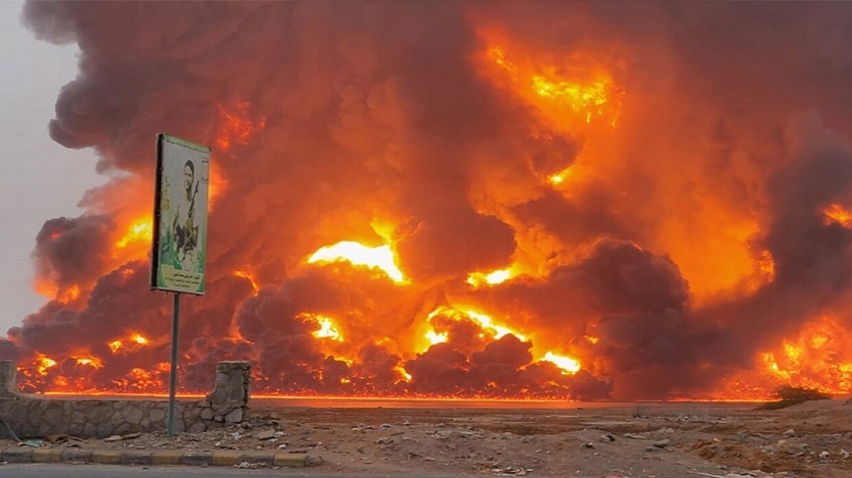 اليمن يتعرّض لغارات عنيفة استهدفت الحديدة نفذها العدوّ