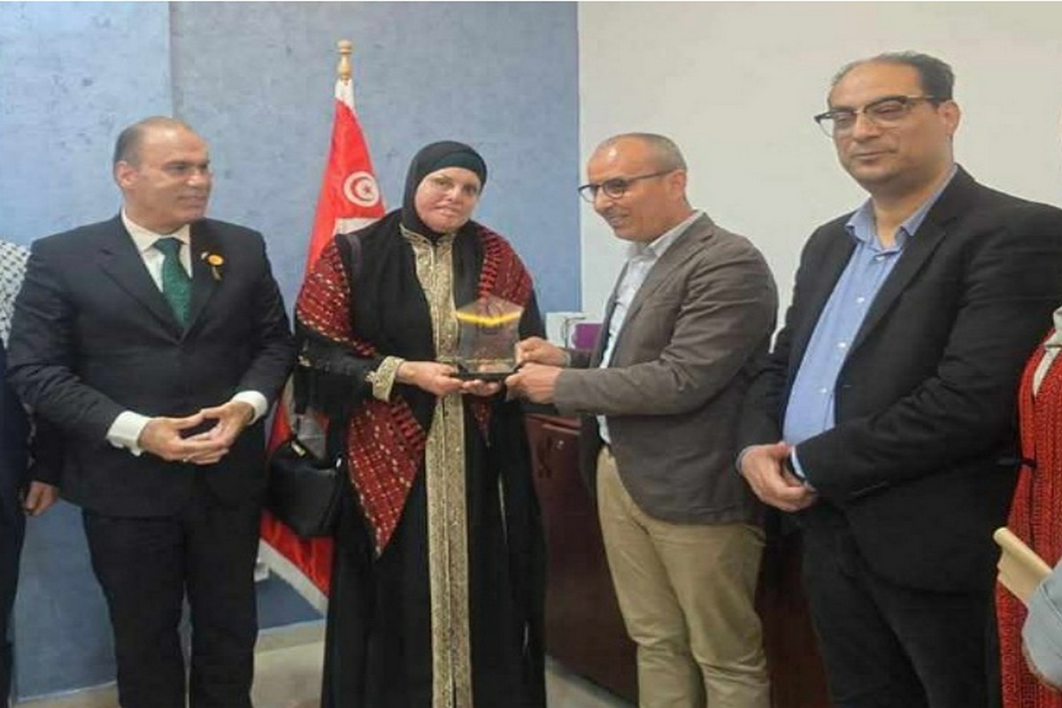 جامعة صفاقس تستقبل الأسيرة الفلسطينية المُحررة إسراء جعابيص