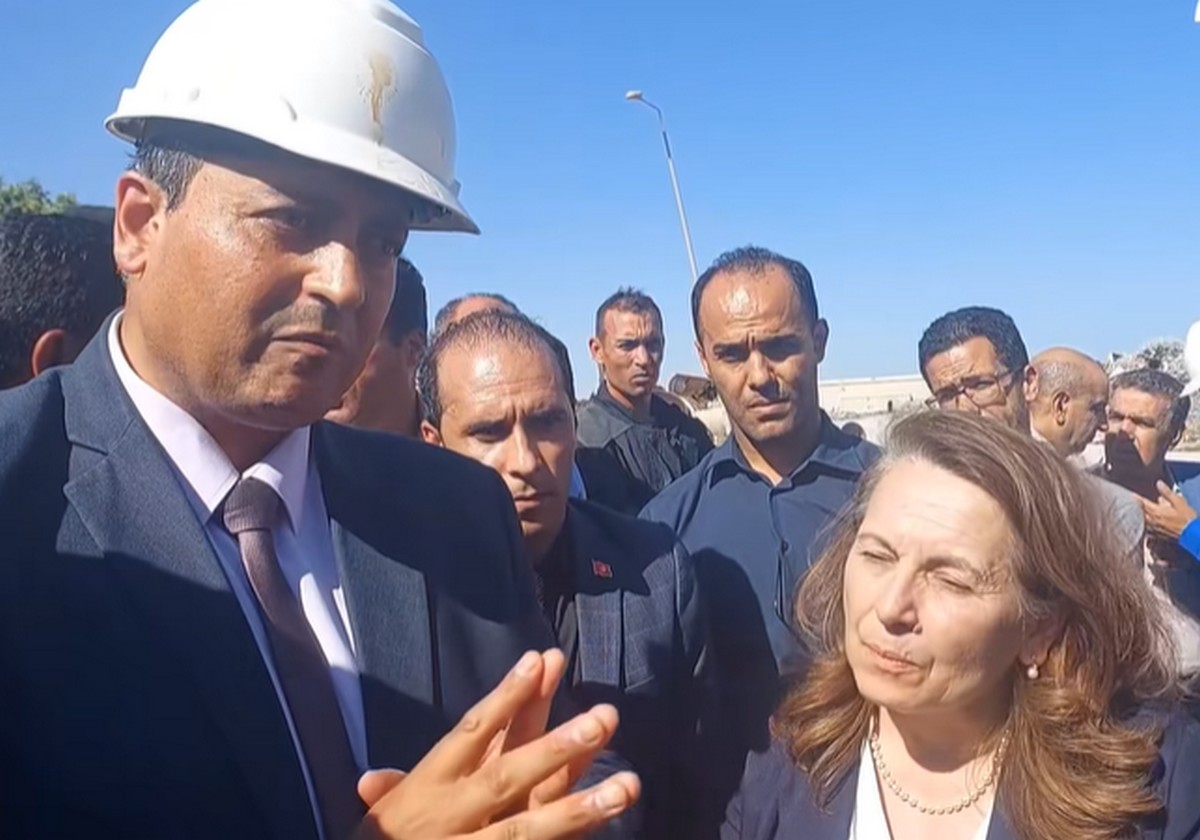 والي  صفاقس يؤكّد :التسريع في احداث مقر للحماية المدنية بالصخيرة ووحدة قارة بالمنطقة الصناعية