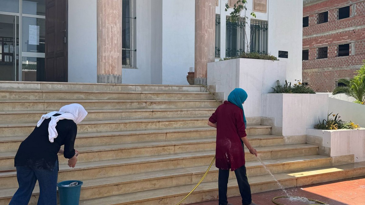حملة نظافة بمقر محكمة ناحية صفاقس