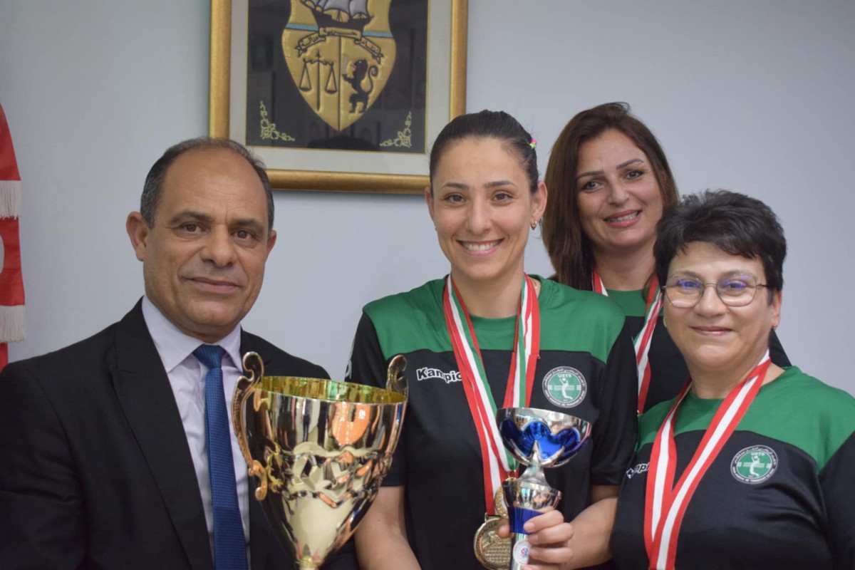 المدير العام للشركة الجهوية للنقل بولاية صفاقس يستقبل الهيئة المديرة للإتحاد الرياضي للنقل بصفاقس 
