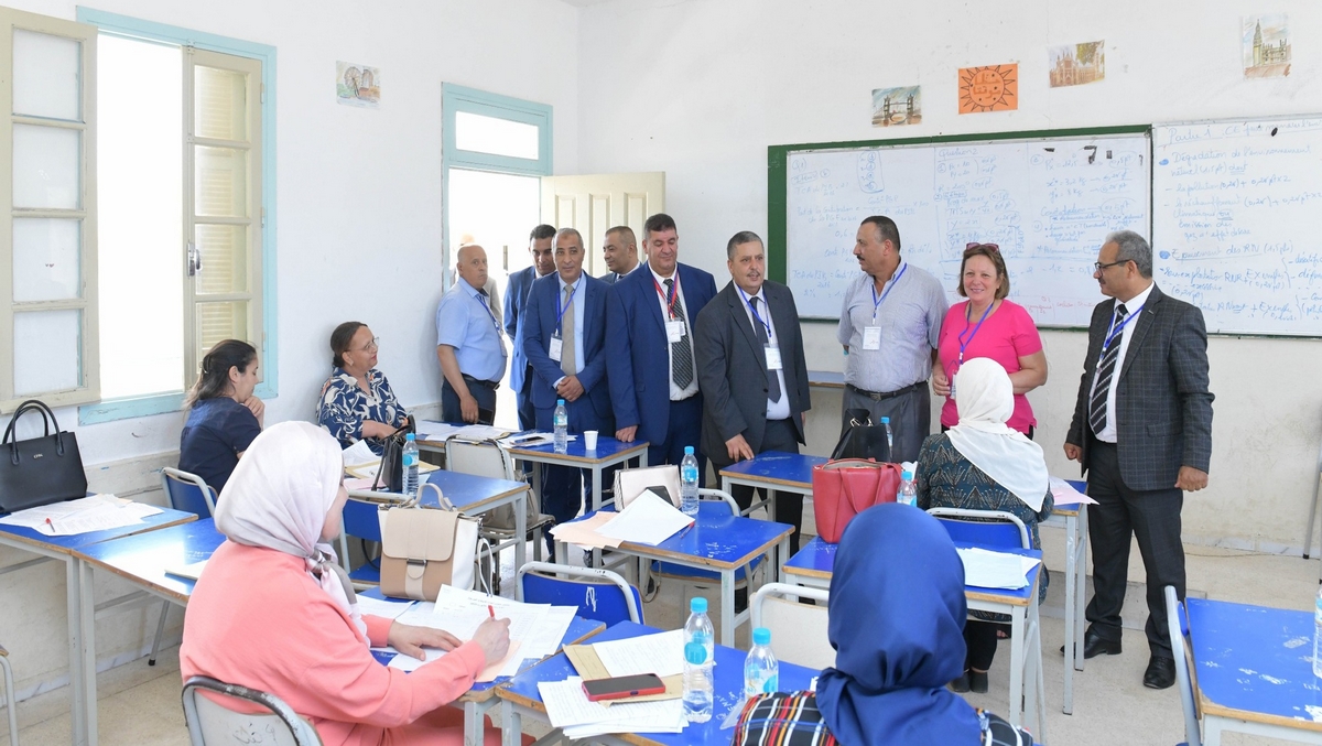 وزير التربية في زيارة لصفاقس لمتابعة سير امتحان الباكالوريا في دورة  جوان 2025