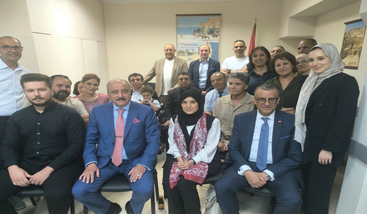 وزير الشؤون الخارجية يلتقي  باسطنبول بثلّة من أبناء الجالية  التونسية المقيمة بتركيا.