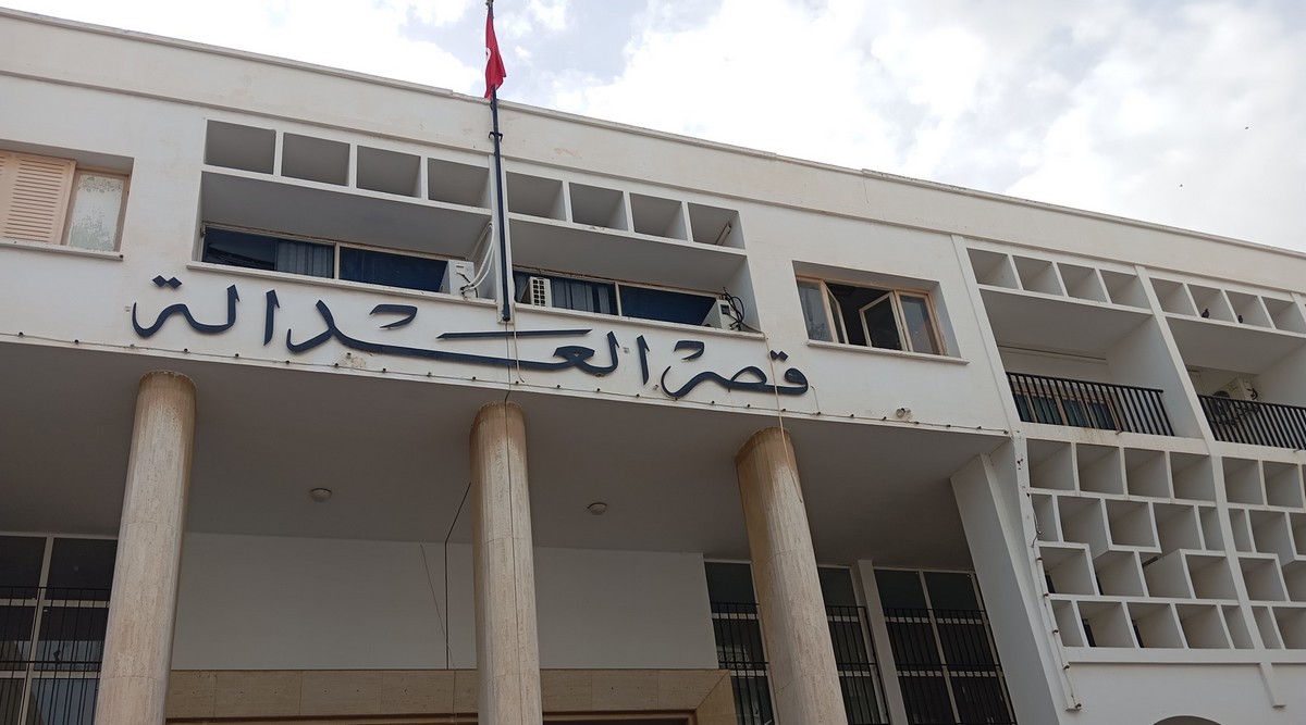 صفاقس : صيانة الخطوط الهاتفية الداخلية للمحكمة الابتدائية