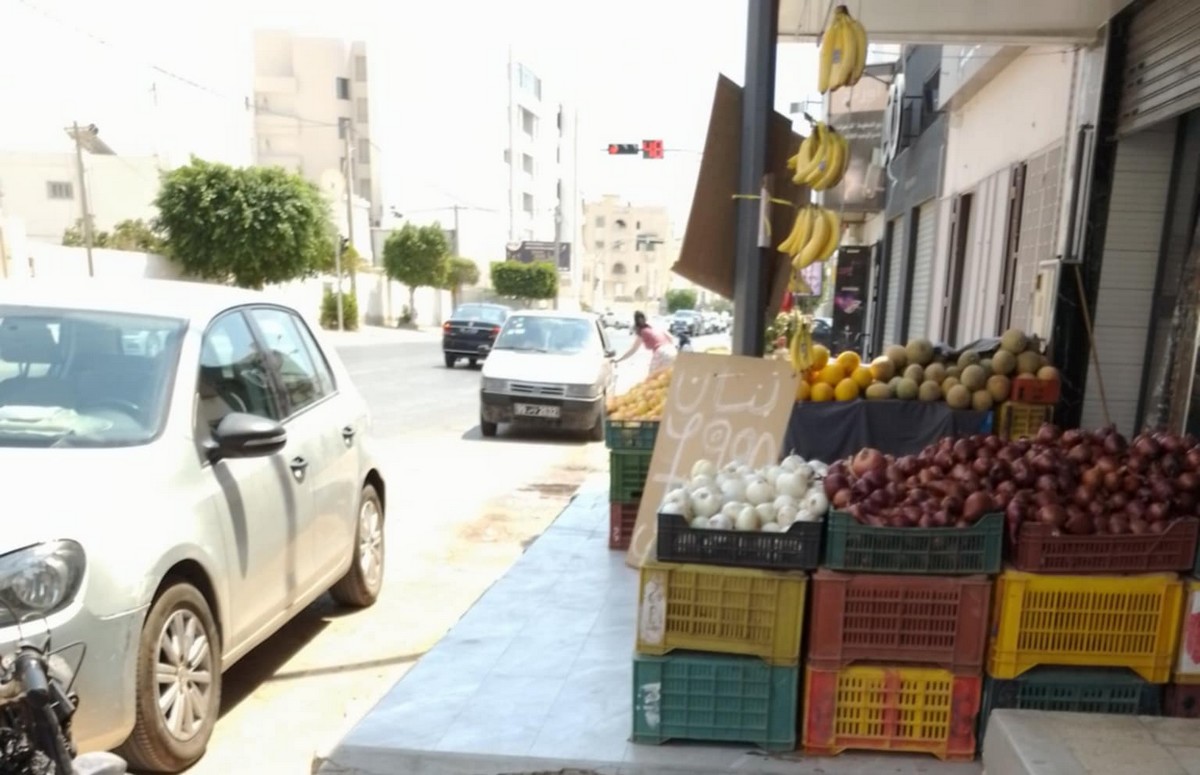 صفاقس : هذا  ما  تبقى  للمترجلين  من  الرصيف ...