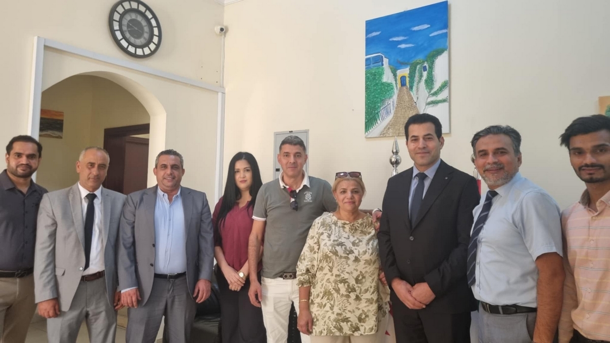 القنصلية العامة للجمهورية التونسية بدبي تُنظم حفل توديع أحد إطاراتها