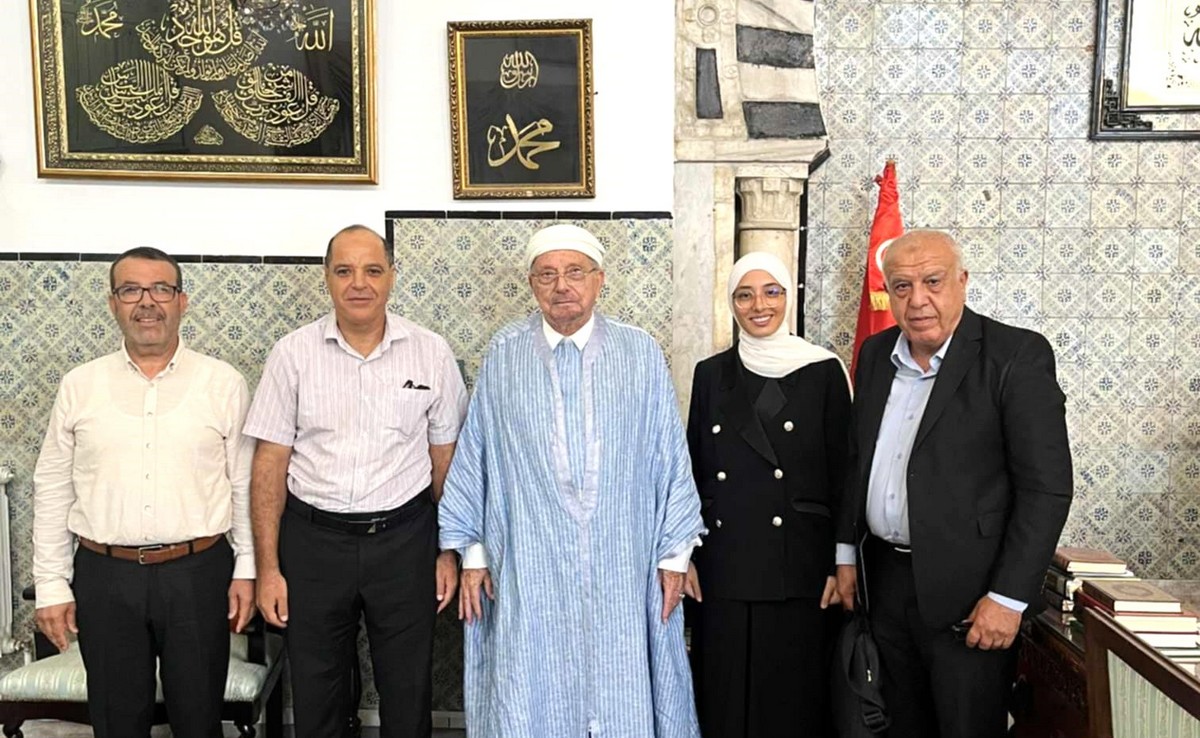 عرض عرض مشروع منتدى العلامة الشيخ محمد المختار السلامي في الاقتصاد والمالية الإسلامية على  مفتى الجمهورية