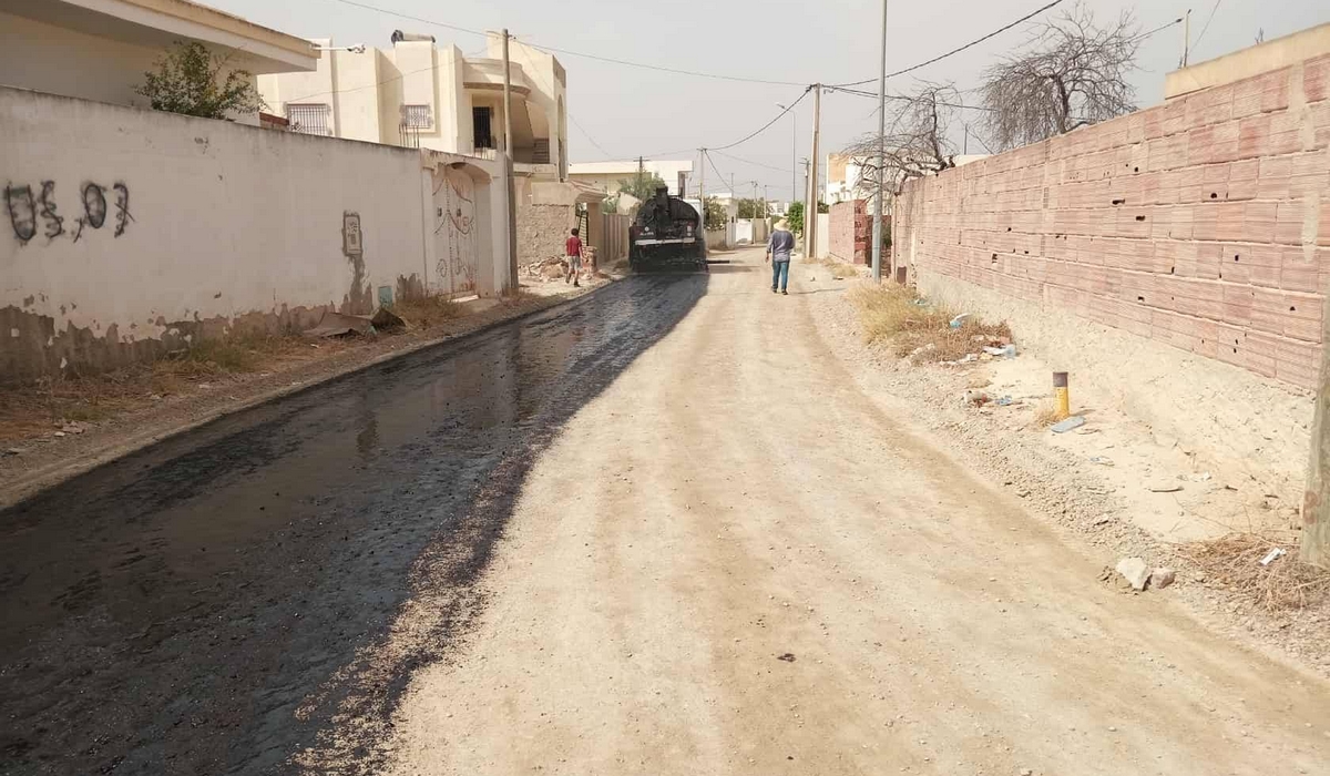 صفاقس بلدية العين تقدّم أشغال تعبيد عدد من المسالك