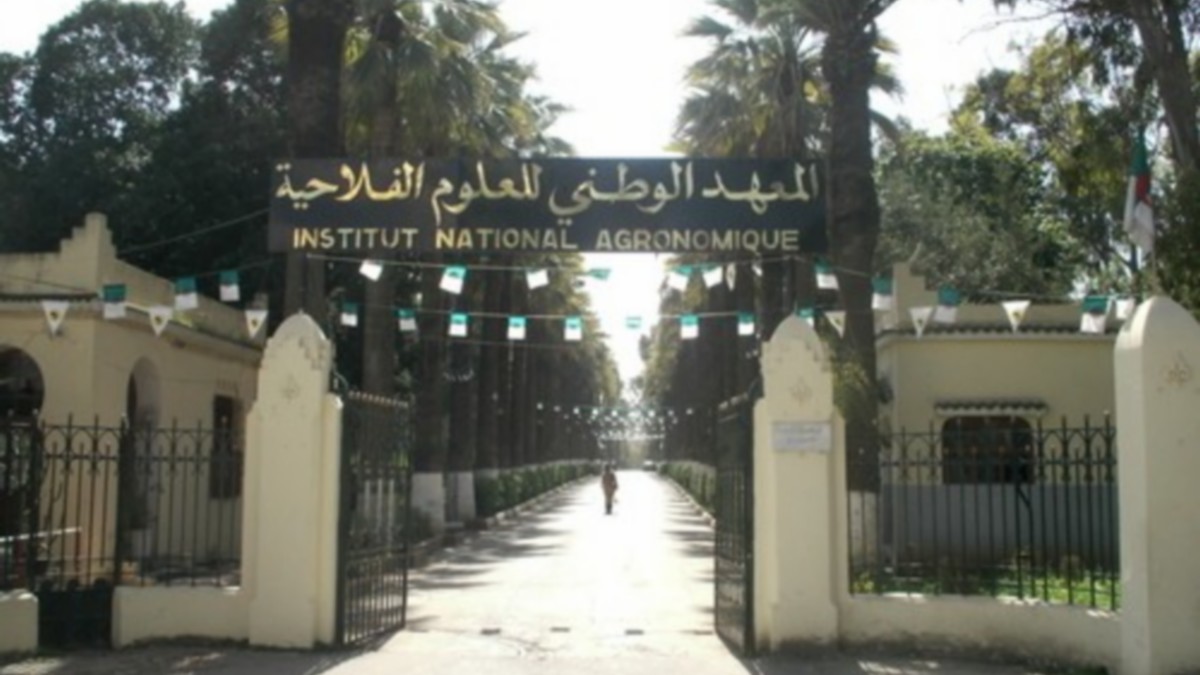 تسليم شهادات تكوين الدفعة الأولى للمستشارين البيئييّن الريفييّن المختصين في مرافقة مشاريع السّياحة الفلاحيّة
