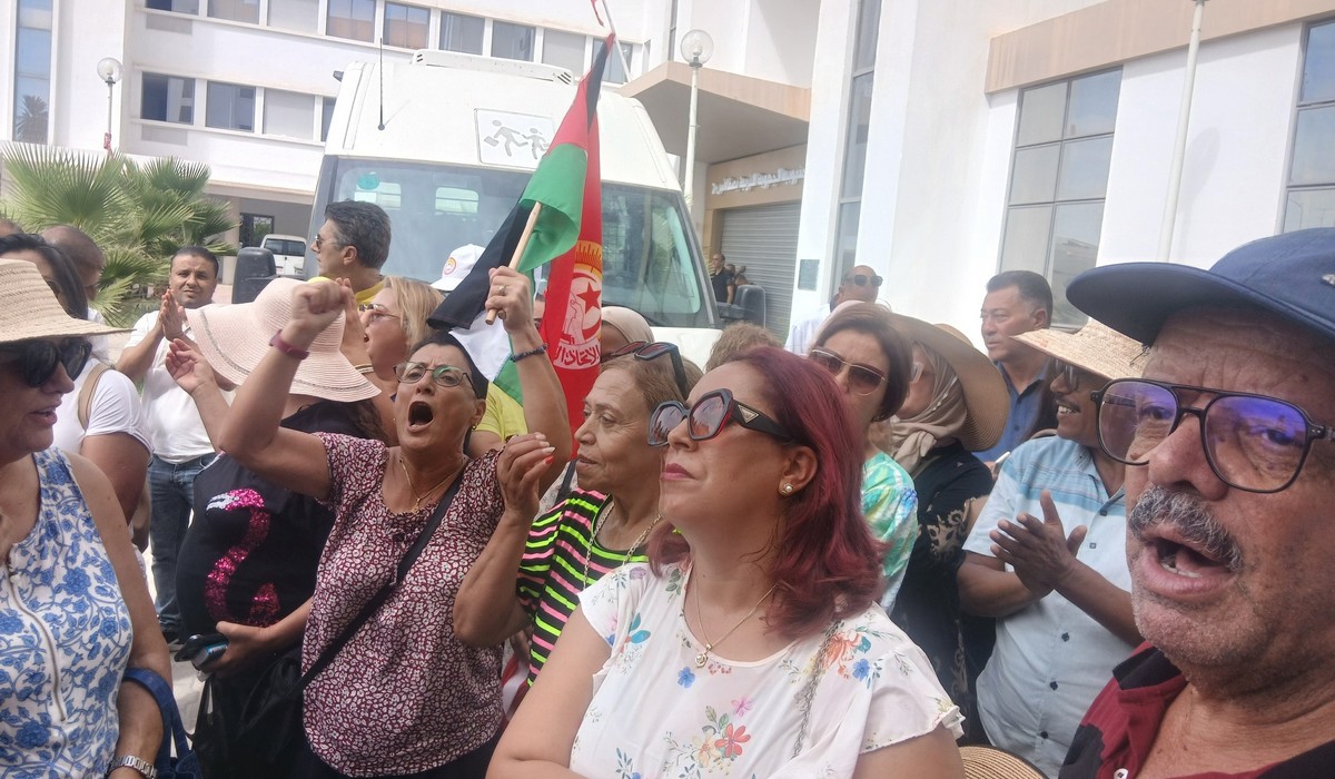 صفاقس: وقفة احتجاجيّة ويوم غضب  امام مندوبية  التربية  بصفاقس 2