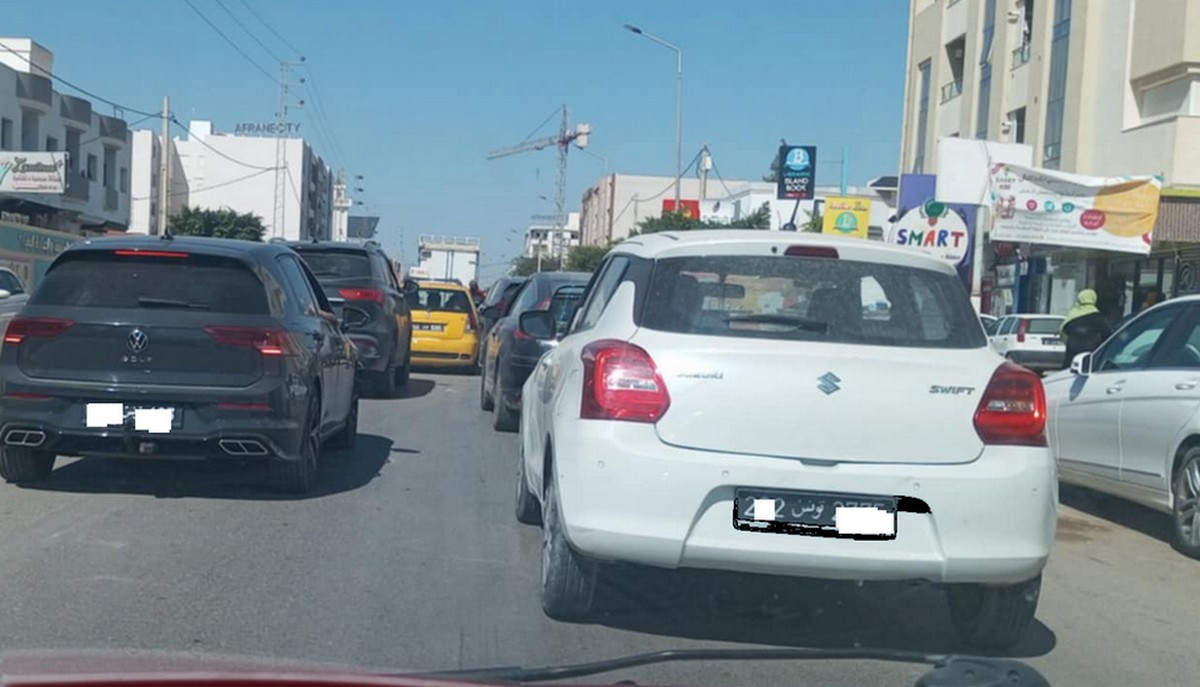 صفاقس : إضافة  لغياب المرافق الضرورية ..إختناق  مروري حاد بطرقات المدينة...