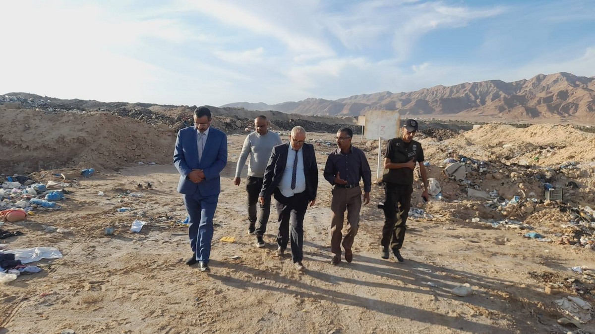 والي قفصة يؤدّي زيارة عمل إلى معتمديتي القطار والقصر