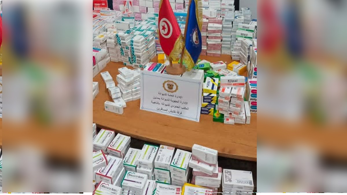 مصالح الديوانة بالمعبر الحدودي بالذهيبة تحبط محاولة تهريب 1200 علبة دواء إلى خارج البلاد التونسية.
