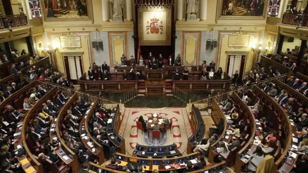 البرلمان الإسباني يقرّ حظر تبادل الأسلحة مع إسرائيل