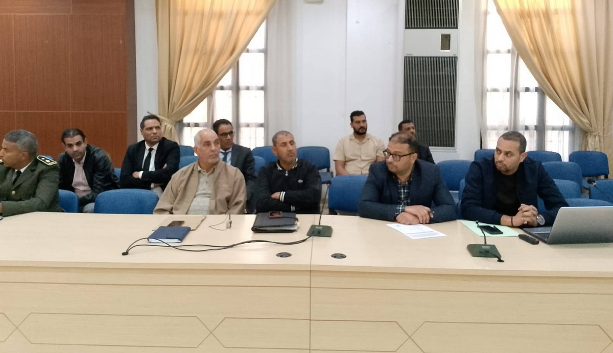 اريانة جلسة عمل للتصدي للانتصاب الفوضوي والتصدي للاحتكار