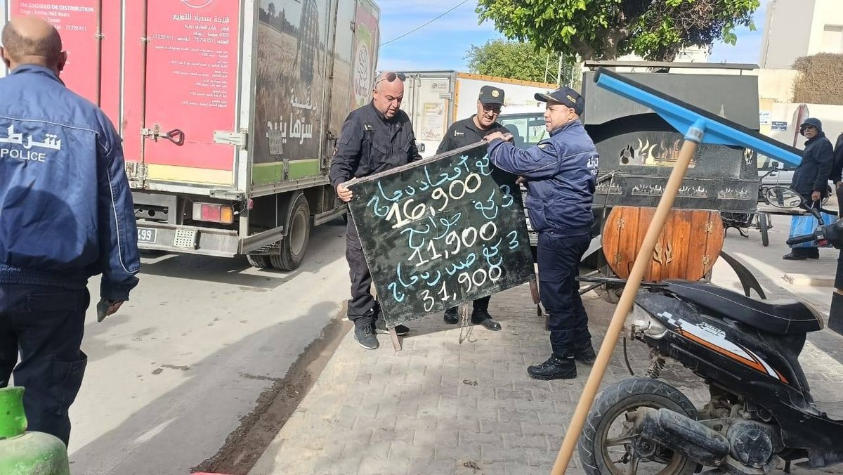 صفاقس قرمدة : حملة على الاستغلال المفرط والعشوائي للرصيف