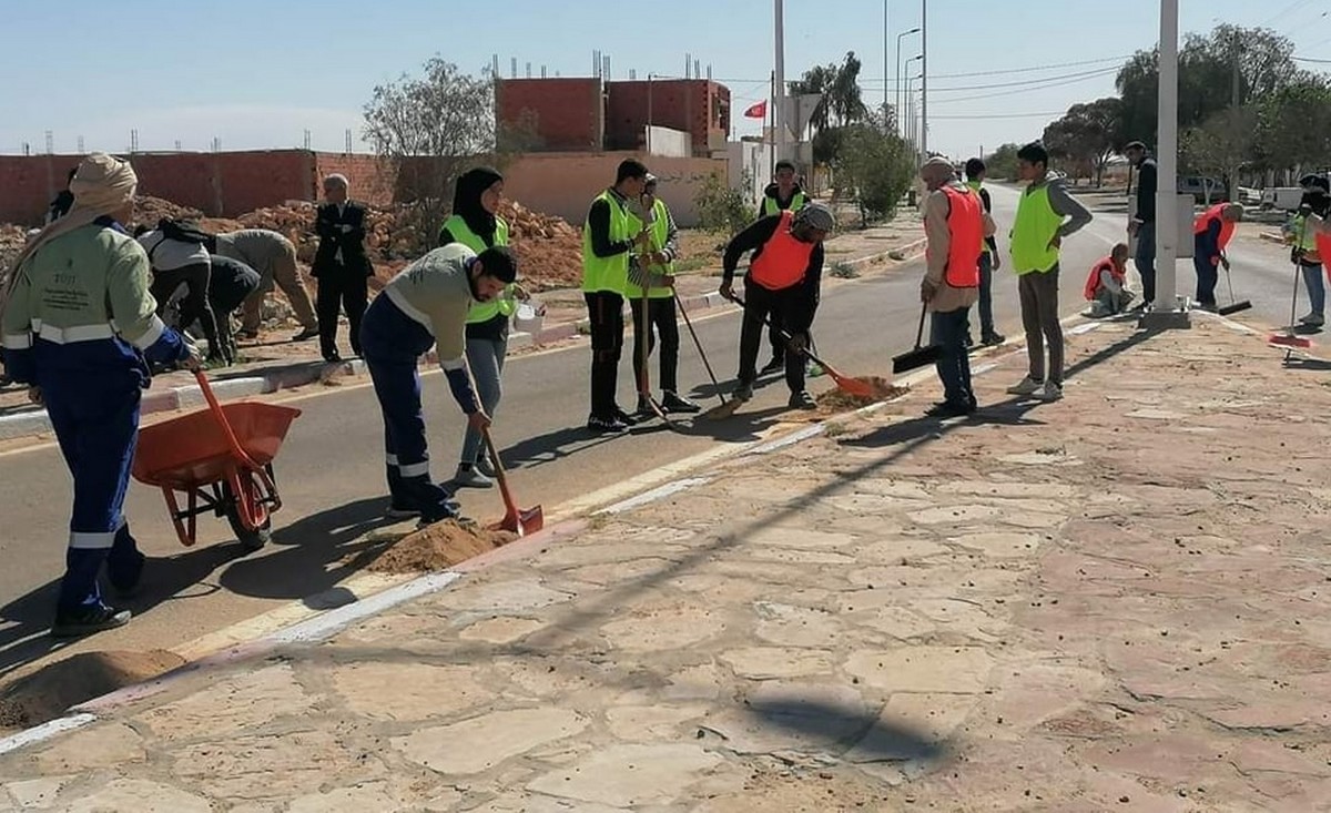 تطاوين: ممثلو شركة البيئة والغراسة يتلقون وعودا مركزية بتسوية ملف مؤسستهم