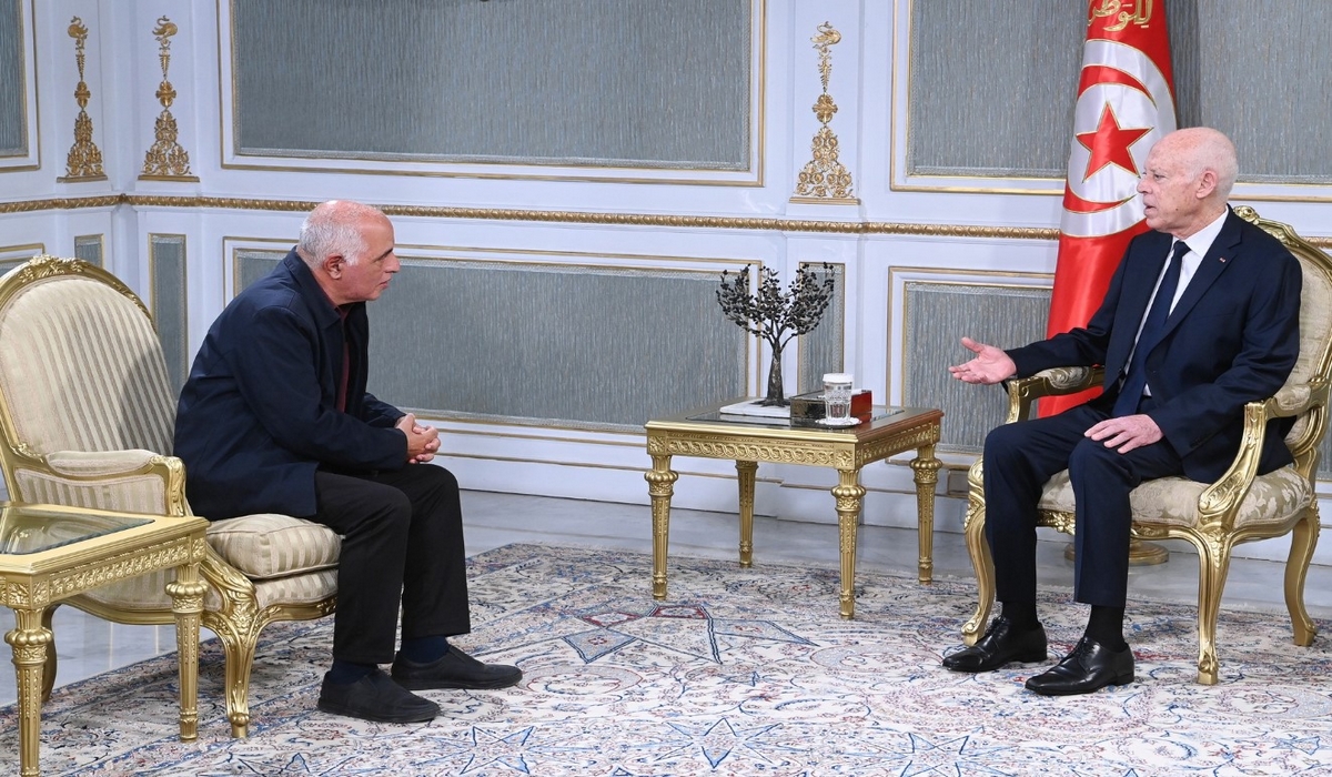 رئيس الجمهوريّة يُكلف المهندس في البتروكيمياء علي بن حمّود  لإيجاد حلول عاجلة للوضع البيئي في قابس