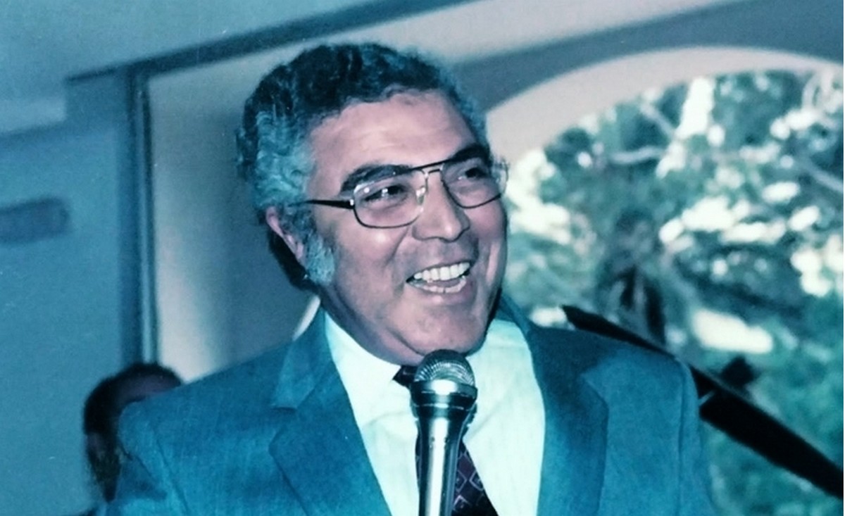 وداعا أيها الرجل الأنيق ،وداعا يا صاحب الكريزما الجذابة…فاخر الفخفاخ