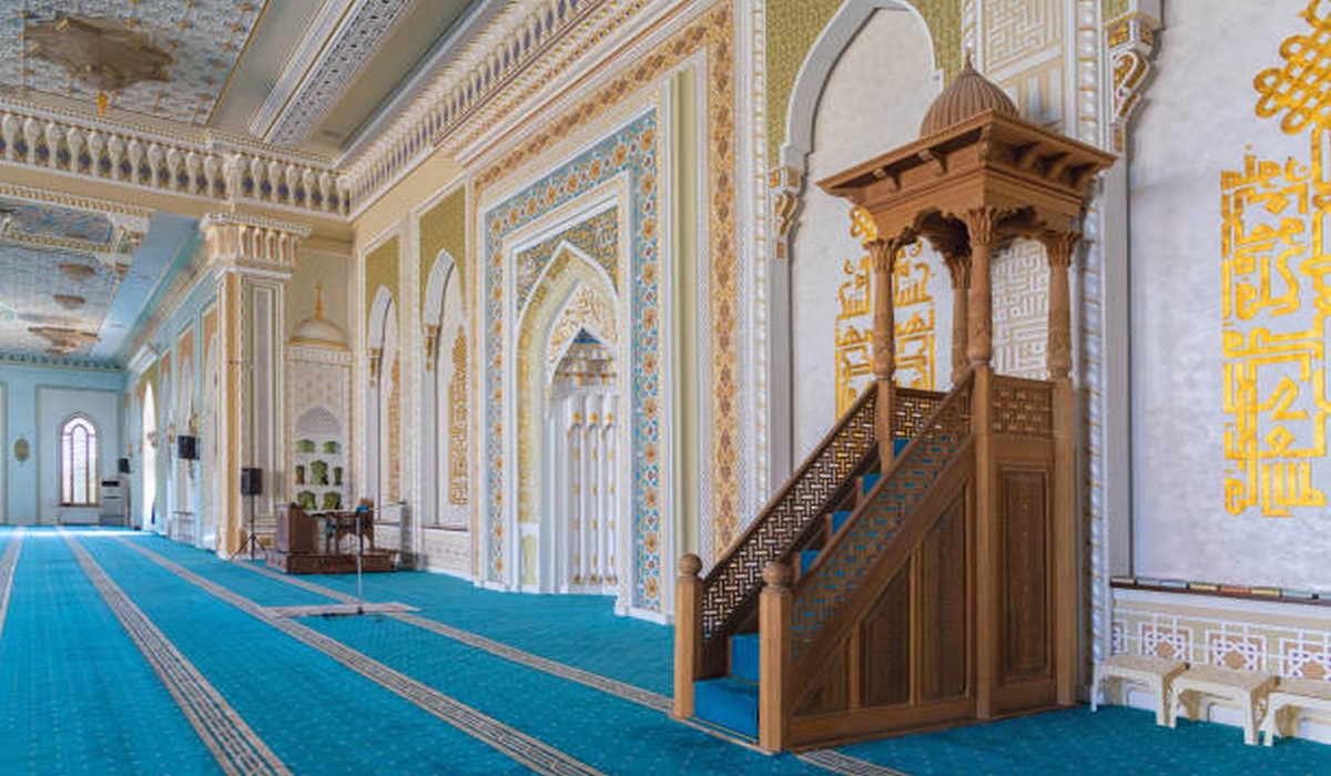 أيّها الأئمّة والخطباء الكرام …لُطفا بالمصلين أُسوة بالرسول صلى الله عليه وسلّم