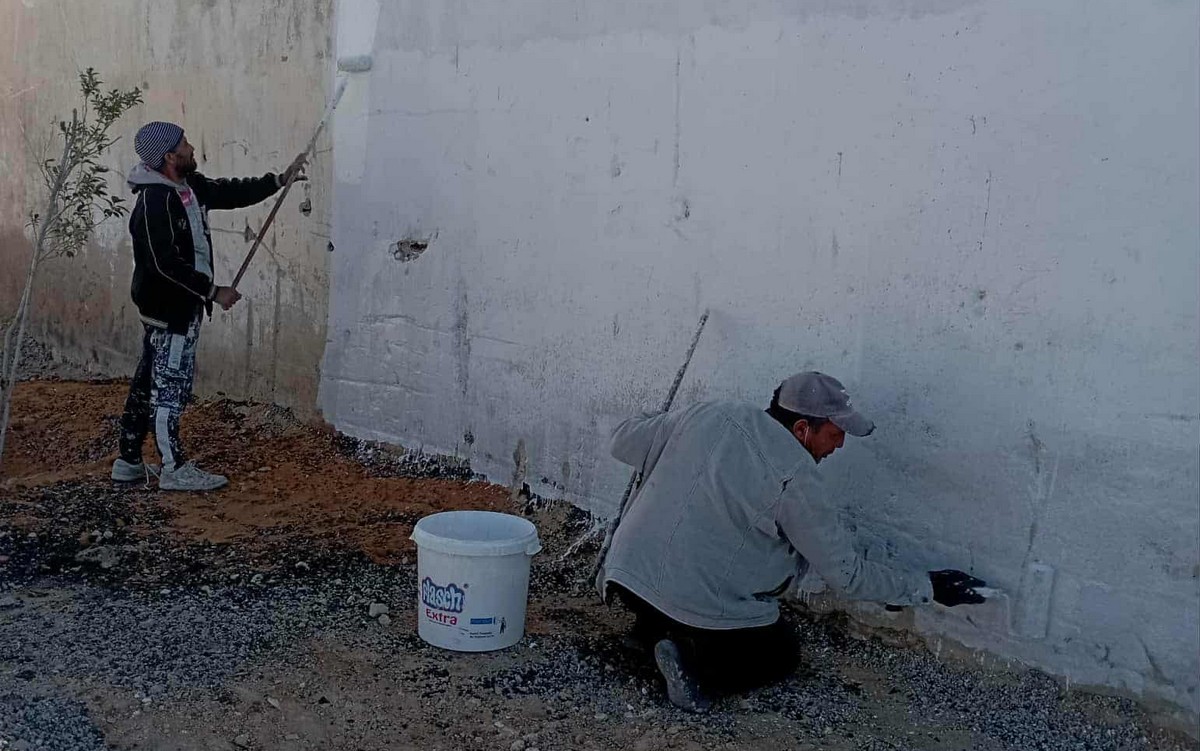 بلدية ساقية  الزيت تقوم بتنظيف وتعقيم مصب  عشوائي