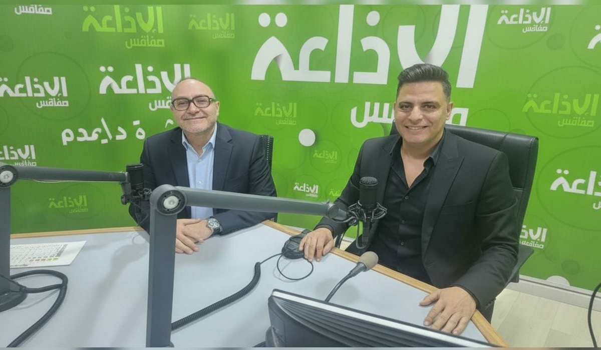 ملف قطَاعِ زَيْتِ الزَّيْتُونِ عَلَى أَموَاجِ إِذَاعَةِ صَفَاقِس