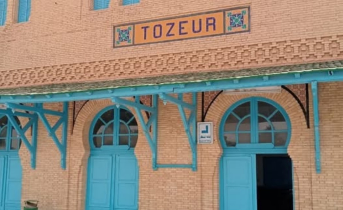 خط تونس توزر : عدم استعمال محطة توزر حماية للمسافرين