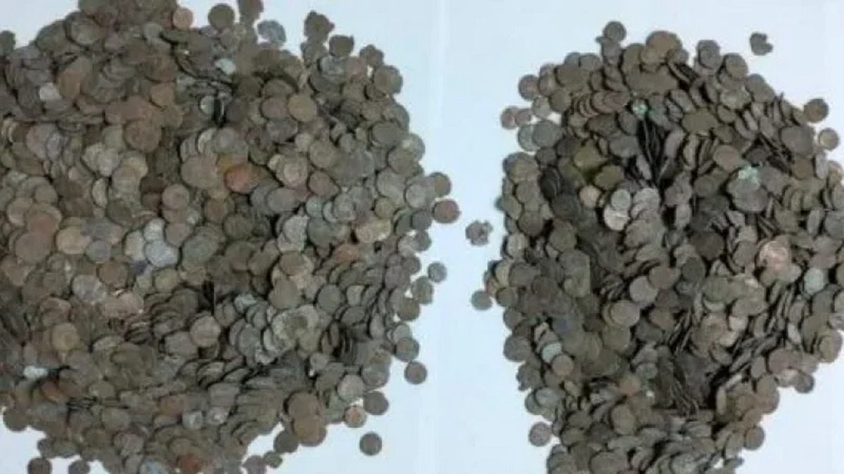 صفاقس  حجز كنز أثري نادر يضم آلاف القطع النقدية الرومانية