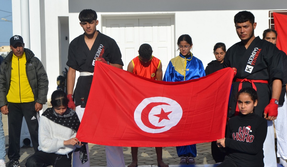 دار الشباب ببئر علي بن خليفة تحتفل  بعيد الثورة