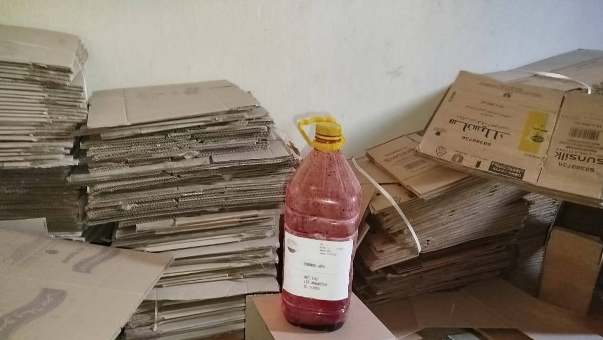 صفاقس مداهمة مصنع عشوائي ببرج عربي لصنع مواد تجميل خطيرة