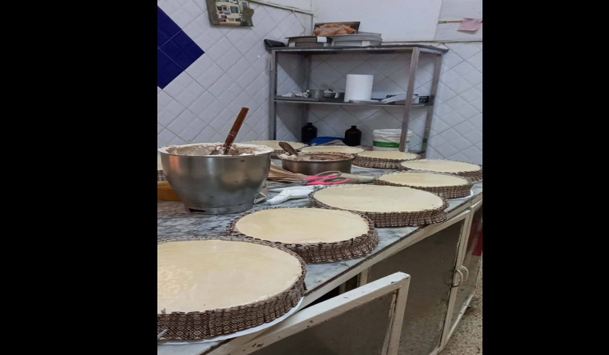 قفصة الشرطة البلدية وأعوان الصحة في حملات مشتركة لمحلات صنع المرطبات