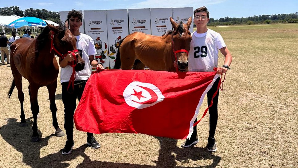 ابن جهة صفاقس رائف الكشو يفوز في انغولا في سباق الفروسية اختصاص القدره والتحمل