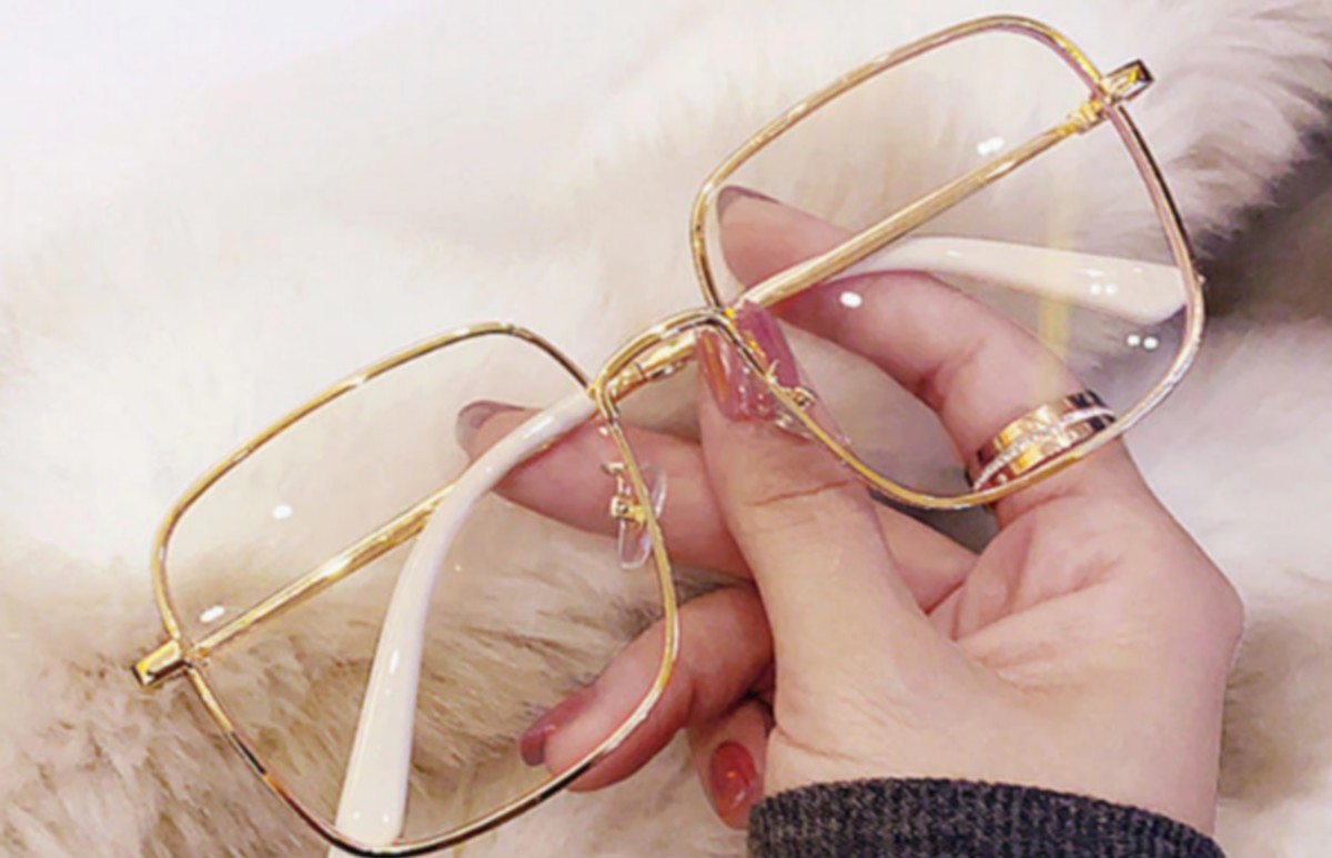 المجمع المهني لموزّعي النظارات يرحّب بالتخفيض في المعاليم الديوانية على النظارات الطبية