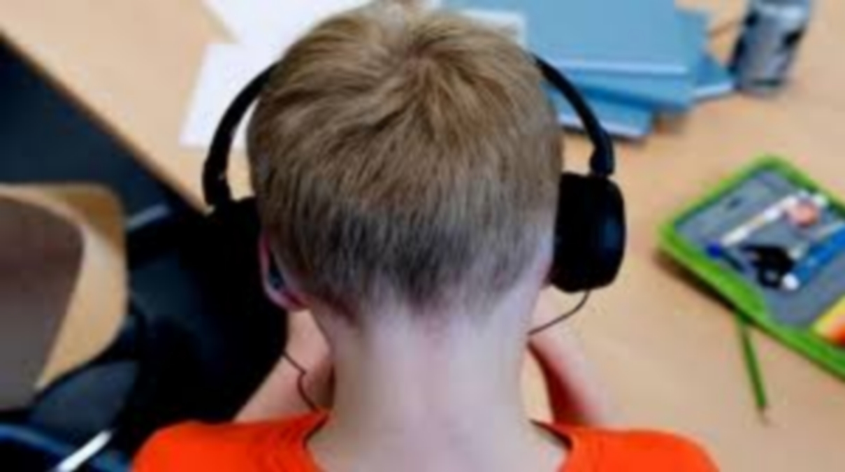 تحذير هام من الاستخدام اليومي لسماعات الرأس