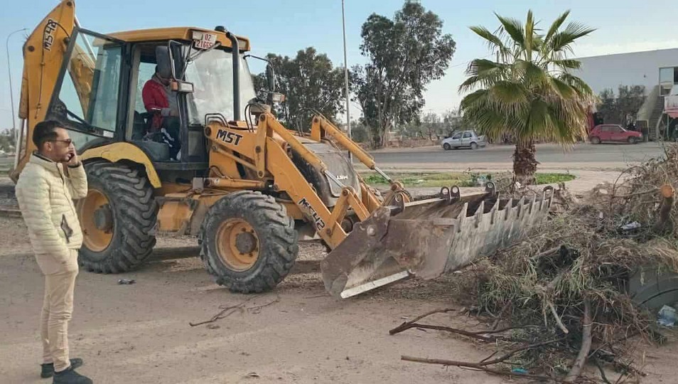 صفاقس:حملة  لتغيير الحاويات بسيدي صالح
