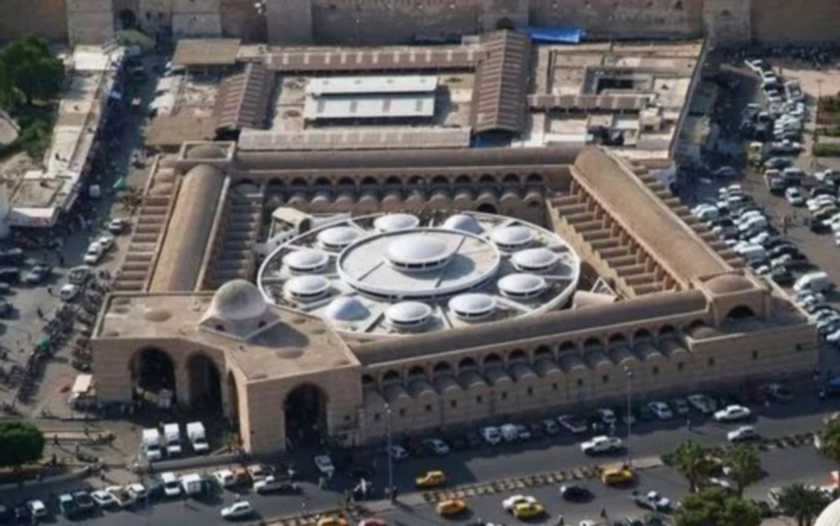 صفاقس : شتّان  بين الحاج محمّد قريعة ومهندسي هذا الجيل ...حافظ القسمطيني