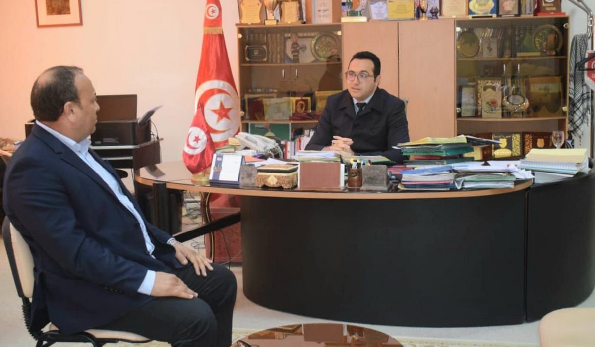 والي توزر  يستقبل السيـد حمـزة بوضيـاف عضـو مجلـس نـواب الشعـب