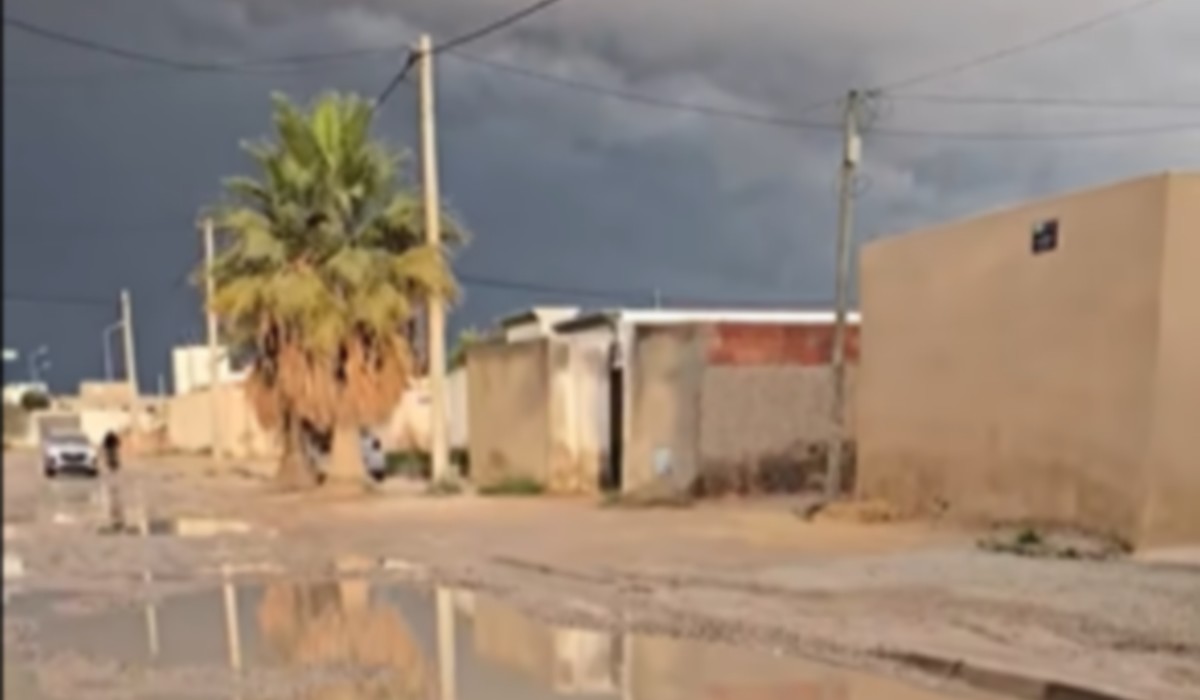 صفاقس : زنقة كعنيش تعاني من مهزلة  ايقاف الاشغال منذ 2021