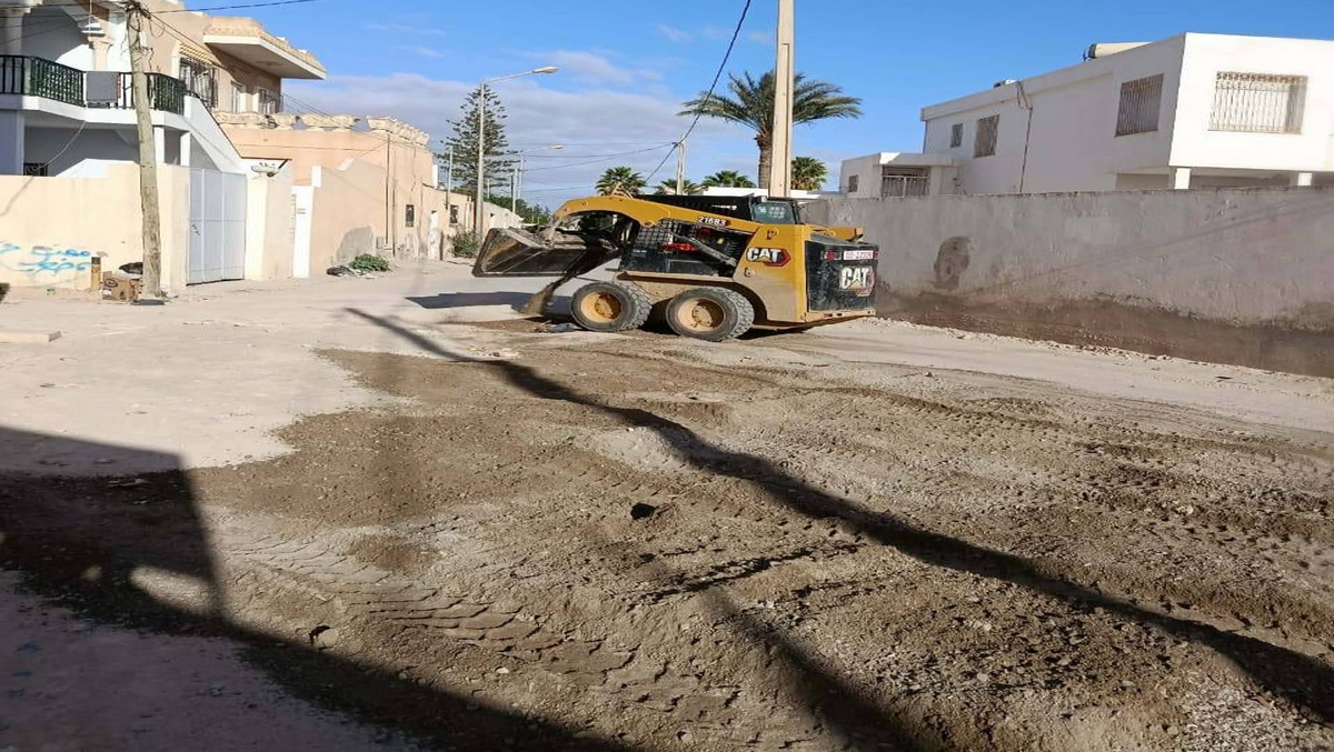 صفاقس بلدية ساقية الدائر تتدخل لإصلاح آثار الصوناد