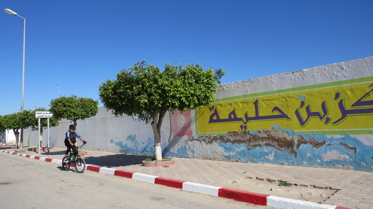 صفاقس بلديّة العين تضفي  لمسة جمالية على الفضاء  العام