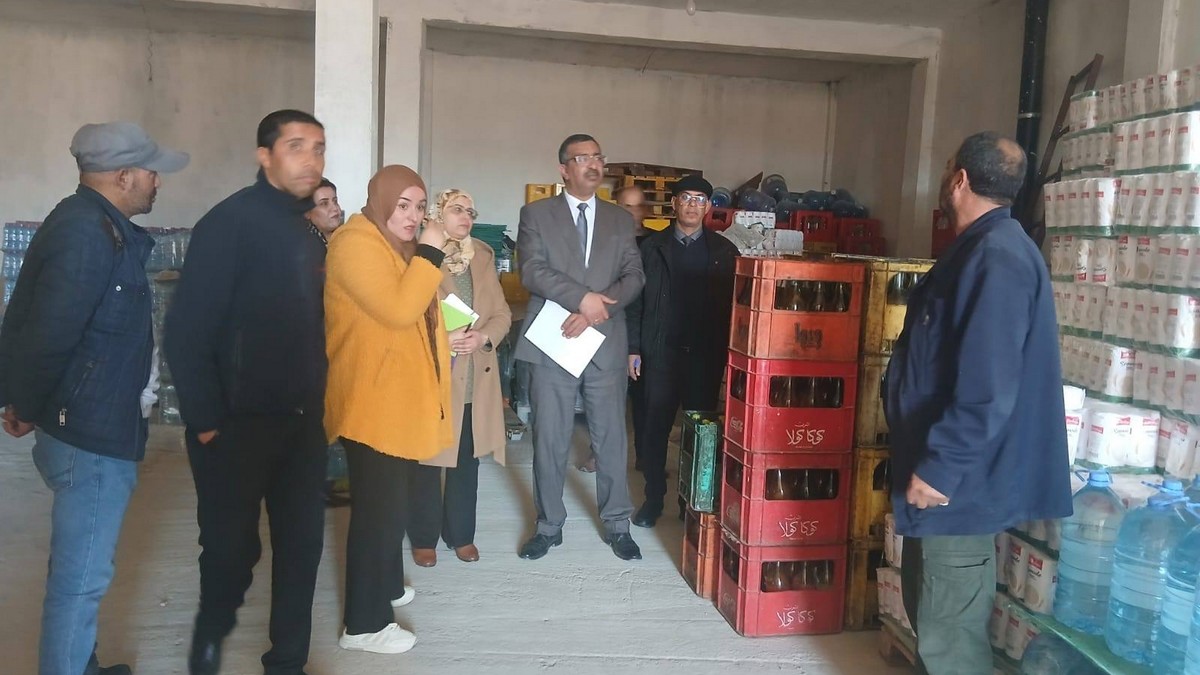 والي قفصة يتابع نسق تزويد الأسواق بالمواد الأساسية