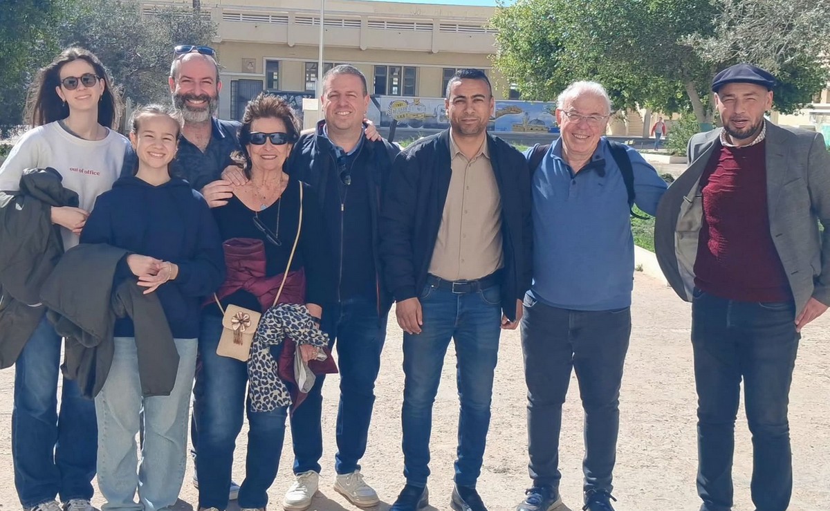 صفاقس :معهد الهادي شاكر يستقبل أحد تلاميذه السابقين فرنسي الجنسيّة