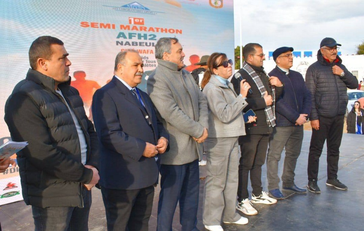 والية  نابل  تعطي اشارة انطلاق سباقات نصف ماراطون FAH 2